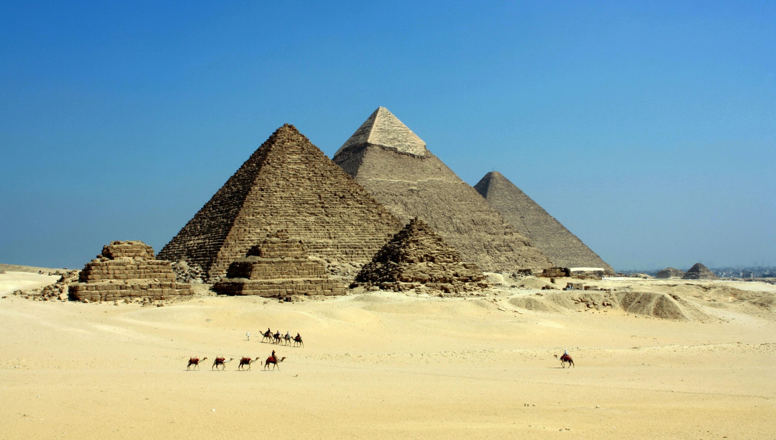 Giza Pyramids Tour: Everything You Need to Know Before You Go